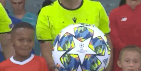 费尔明：巴萨没人因竞争位置产生矛盾，希望明年能拿欧冠和世界杯（费尔明：巴萨位置竞争不生矛盾，期望明年问鼎欧冠与世界杯）