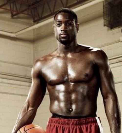 国安客战河内达万替补，据悉球员有小伤在身（国安客战河内，达万列替补，据称身有轻伤）