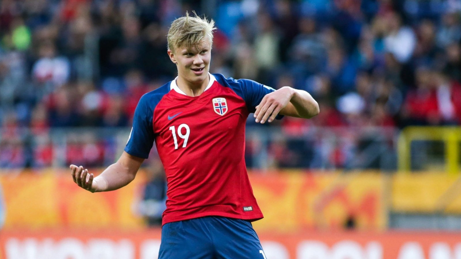 17岁妖星三连斩独享历史第一，拜仁3-1葡萄牙体育，主场37场不败（17岁新星连场破门加冕历史第一人，拜仁3-1葡萄牙体育，主场37场不败）