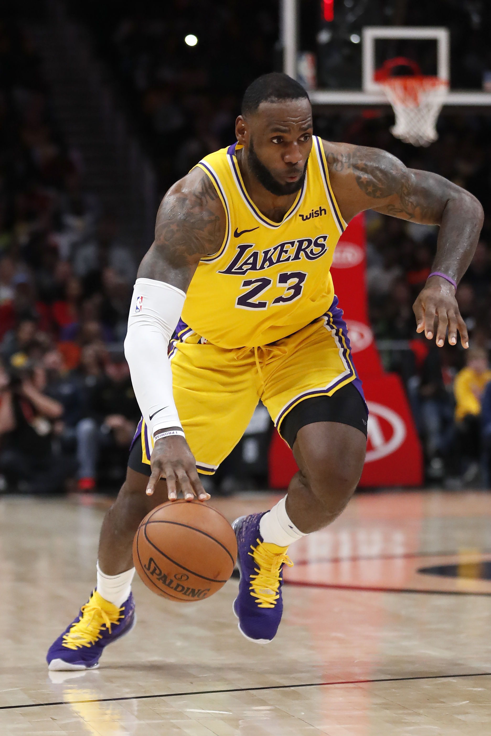 半场战报：国安2-0梅州，法比奥梅开二度（半场快讯：国安2-0领先梅州，法比奥独中两元）