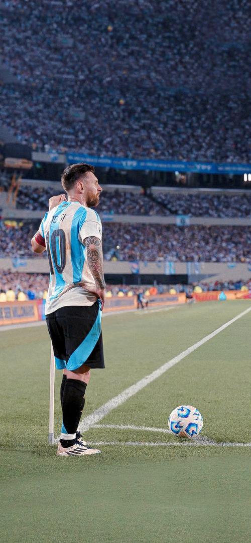 乌迪内斯2-0帕尔马，扎尼奥洛破门，凯南-戴维斯锦上添花（乌迪内斯2比0帕尔马：扎尼奥洛先拔头筹，凯南-戴维斯再下一城）