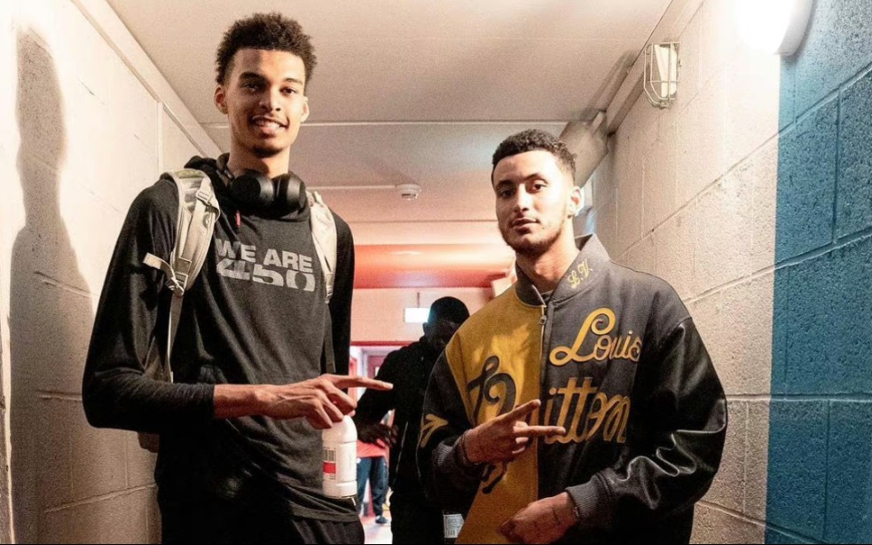 巴媒：因涉嫌发布恐同内容，罗克面临最多10场禁赛（巴西媒体：罗克因被指发布恐同言论或将被禁赛最多10场）