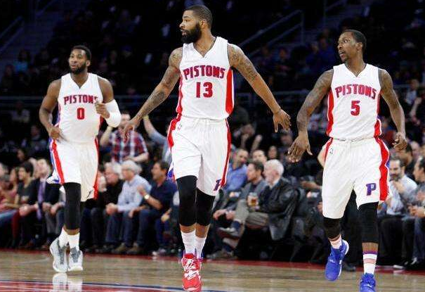 NBA：马刺惨遭连败 文班亚马表现亮眼（NBA：马刺苦吞连败，文班亚马高光发挥）